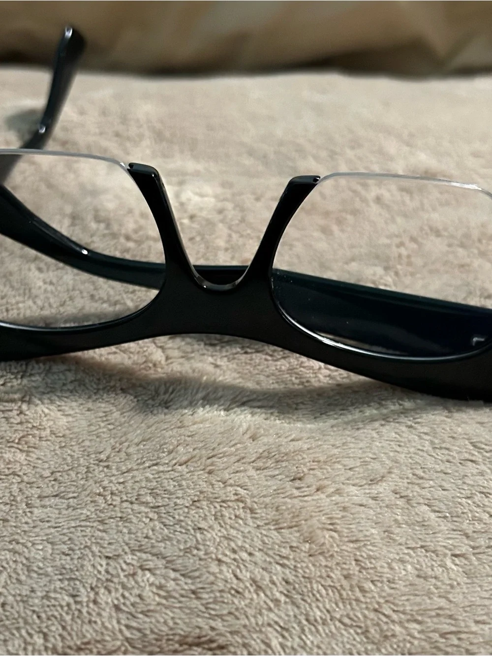 Black Cat-Eye Glasses with bottomless frame